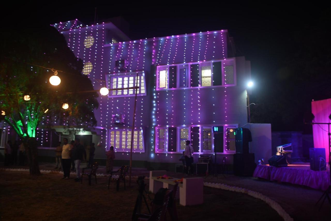 Jhargram Eshani Hotels And Guest House Екстер'єр фото