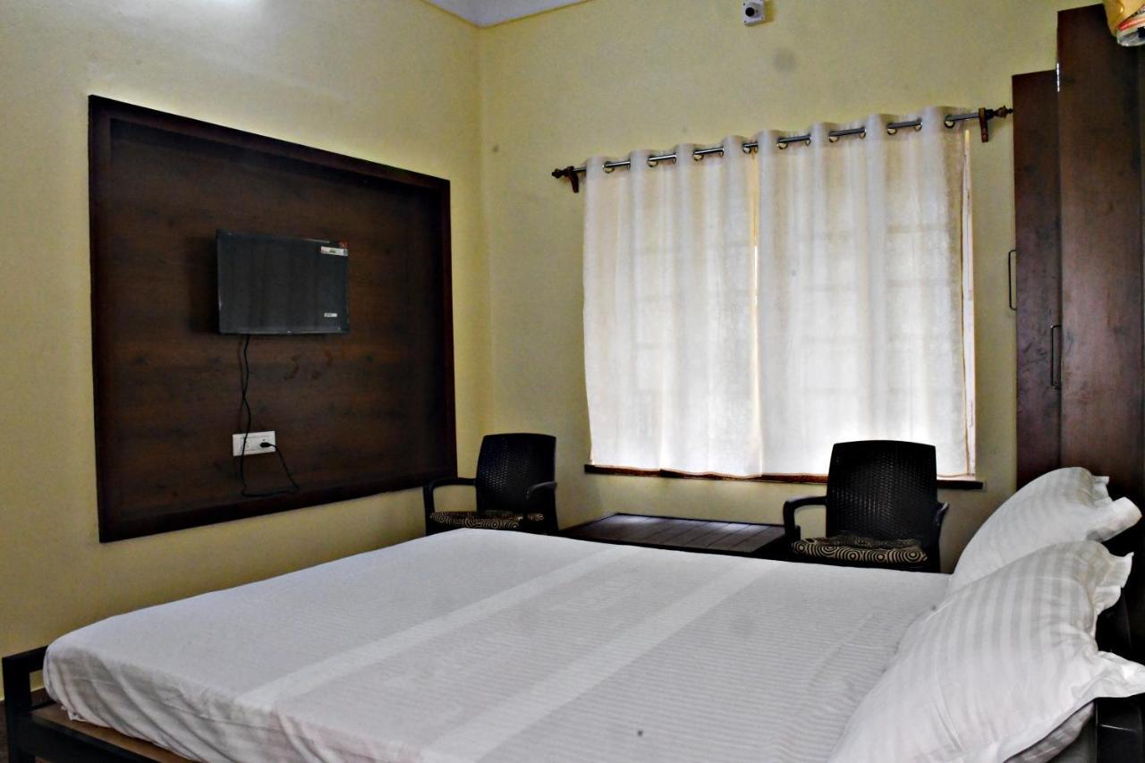 Jhargram Eshani Hotels And Guest House Екстер'єр фото